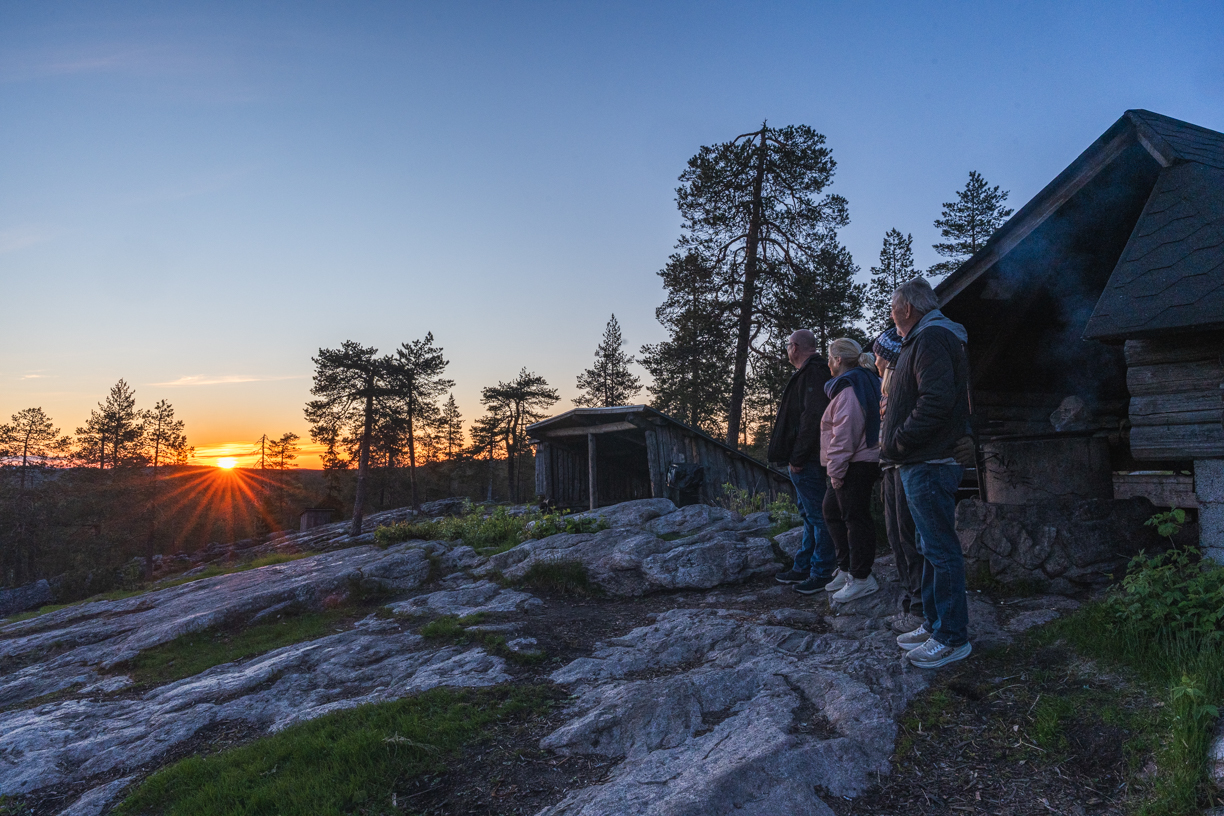 Rovaniemi Lapland Finland Midnight Sun Tour Hike Summer Night Kuninkaanlaavu
