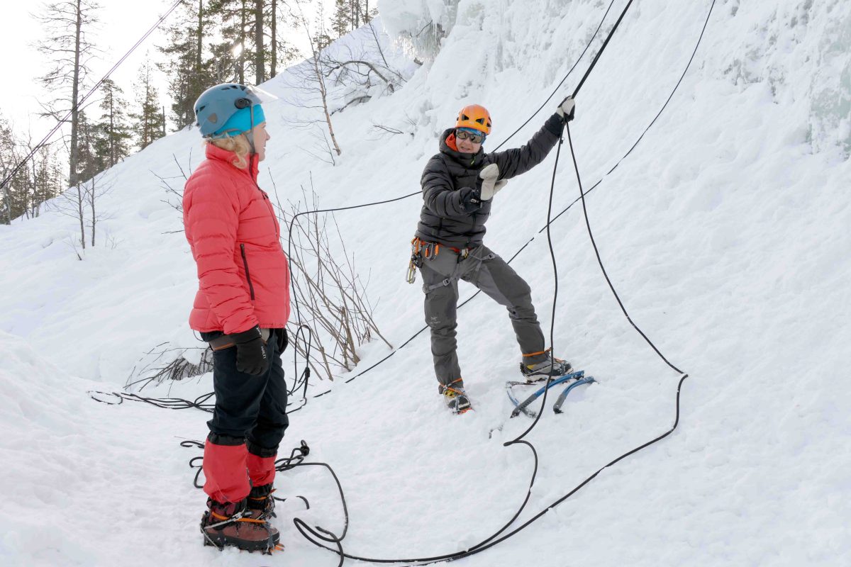 Ropes and ice climbing in Pyhä-Luosto, Lapland