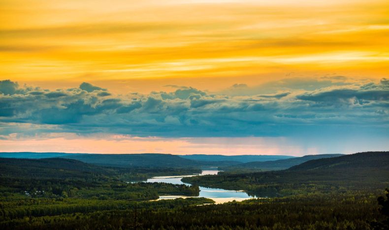 Midnight Sun Photography Tour