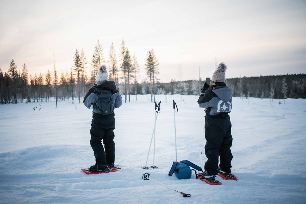 Snowshoeing and photography near Rovaniemi, Lapland